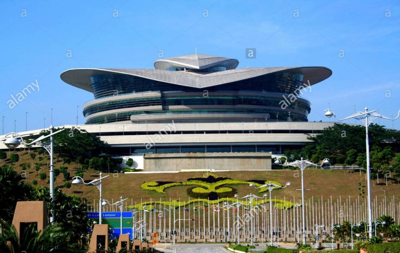 Conezion Residence Putrajaya Nearby Ioi City Mall Dış mekan fotoğraf